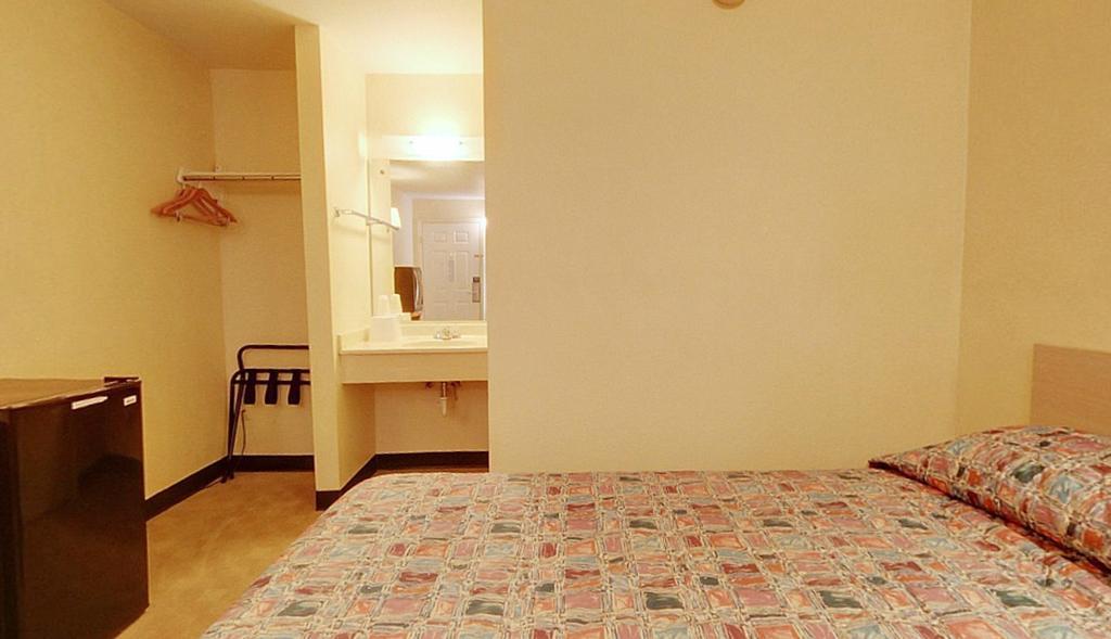 Americas Best Value Inn And Suites 卡本代尔 外观 照片